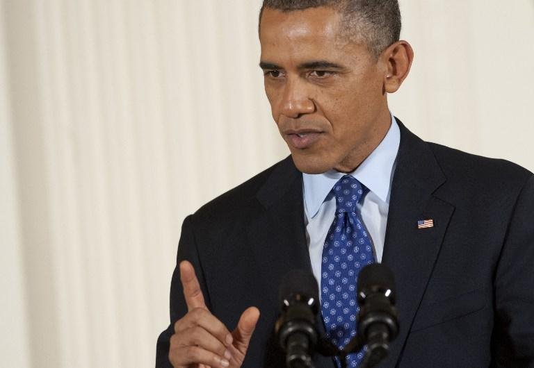 Barack Obama cumprimentou os dirigentes do Senado ap&oacute;s acordo sobre d&iacute;vida