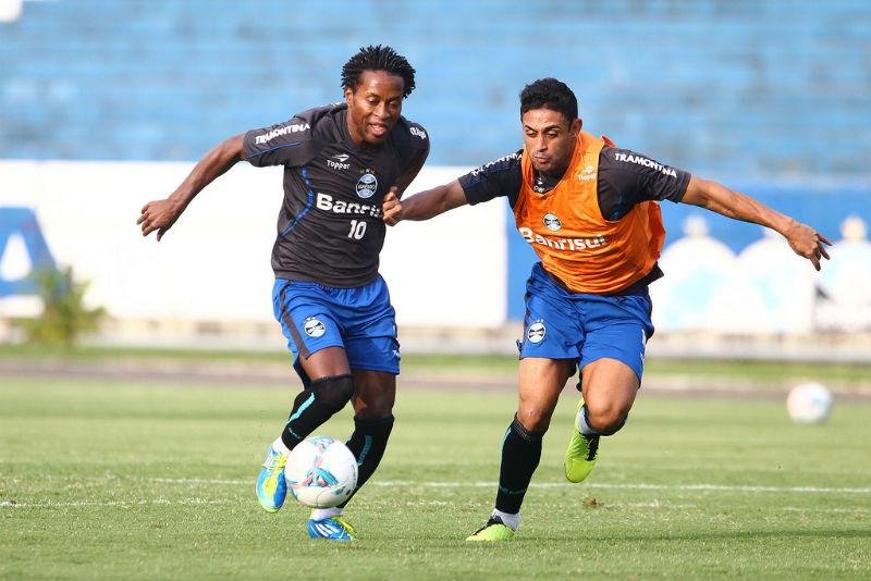 Zagueiro quer aten&ccedil;&atilde;o at&eacute; o apito final