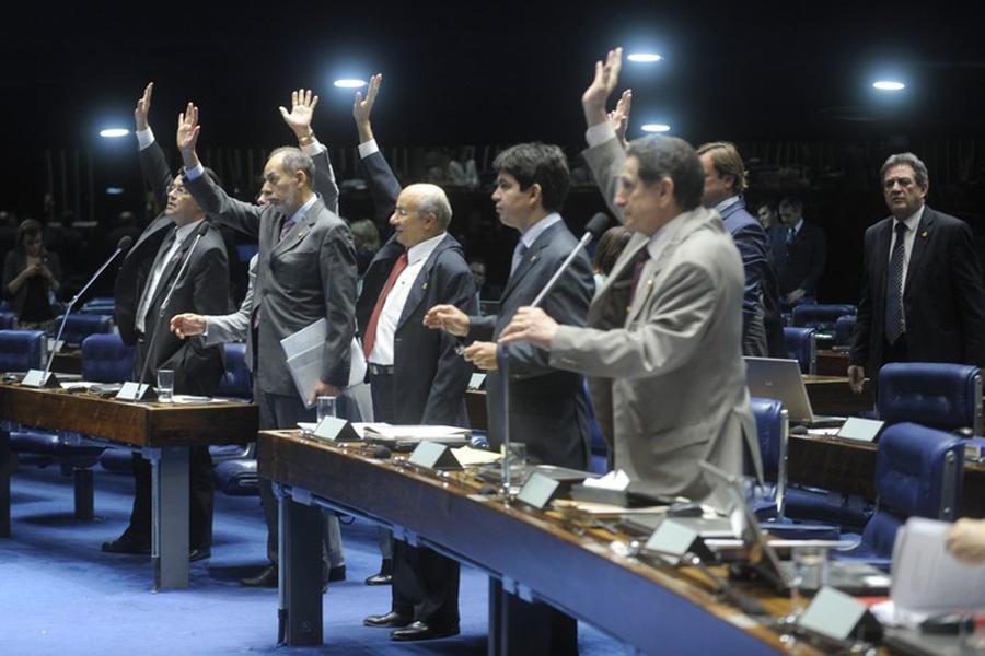 Plen&aacute;rio do Senado aprova MP do programa Mais M&eacute;dicos