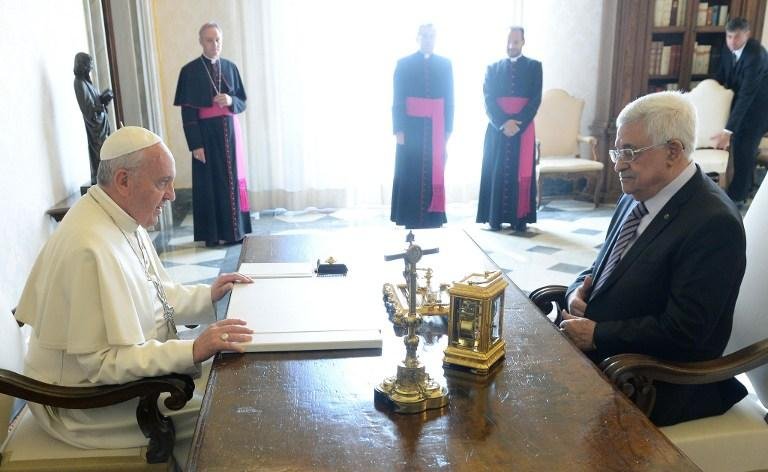 Presidente palestino convida papa Francisco a visitar Terra Santa