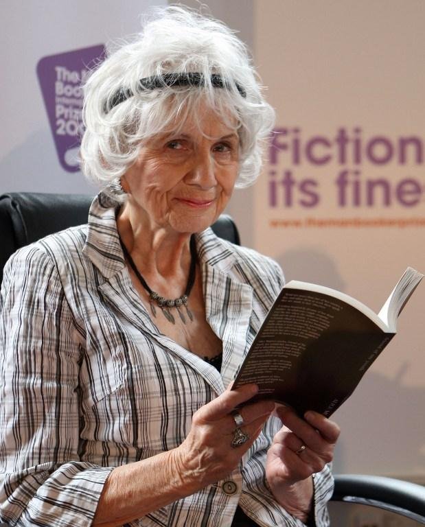 Alice Munro n&atilde;o comparecer&aacute; &agrave; cerim&ocirc;nia do Nobel