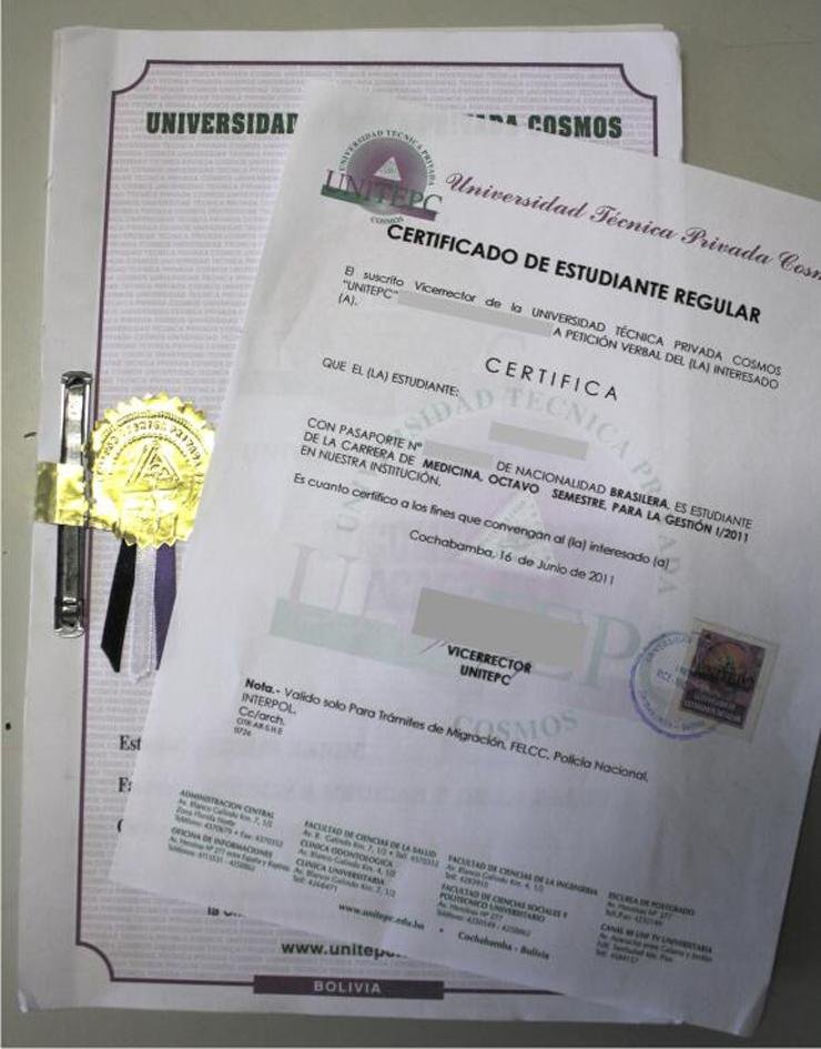 Pol&iacute;cia Federal divulgou foto de um dos diplomas falsos