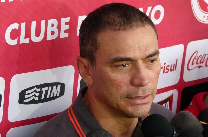 Clemer aguarda recupera&ccedil;&atilde;o de atletas para definir Inter 