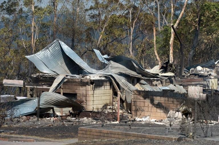 Ao menos 300 casas foram destru&iacute;das nos inc&ecirc;ndios em Sydney