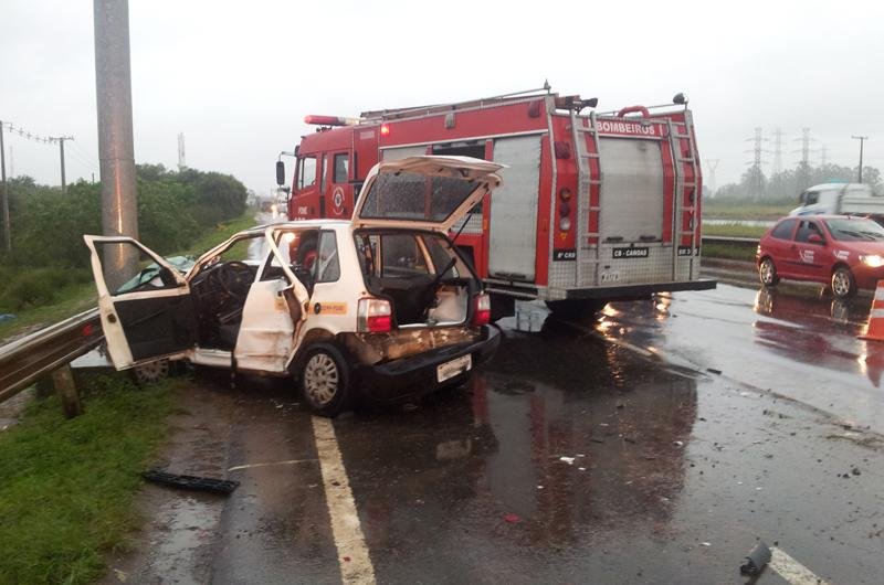 Duas pessoas ficaram feridas em acidente em Canoas