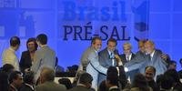 Consórcio da Petrobras, Shell, Total, CNPC, CNOOC vence leilão de Libra