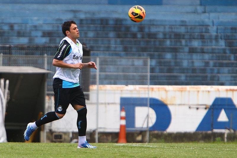 Kleber abre contagem por t&iacute;tulo na Copa do Brasil