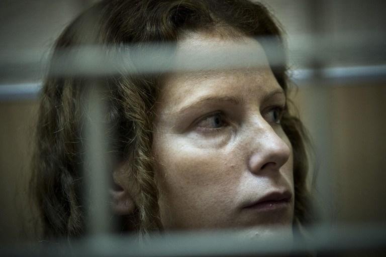 Ativista ga&uacute;cha Ana Paula Maciel est&aacute; presa na R&uacute;ssia desde setembro