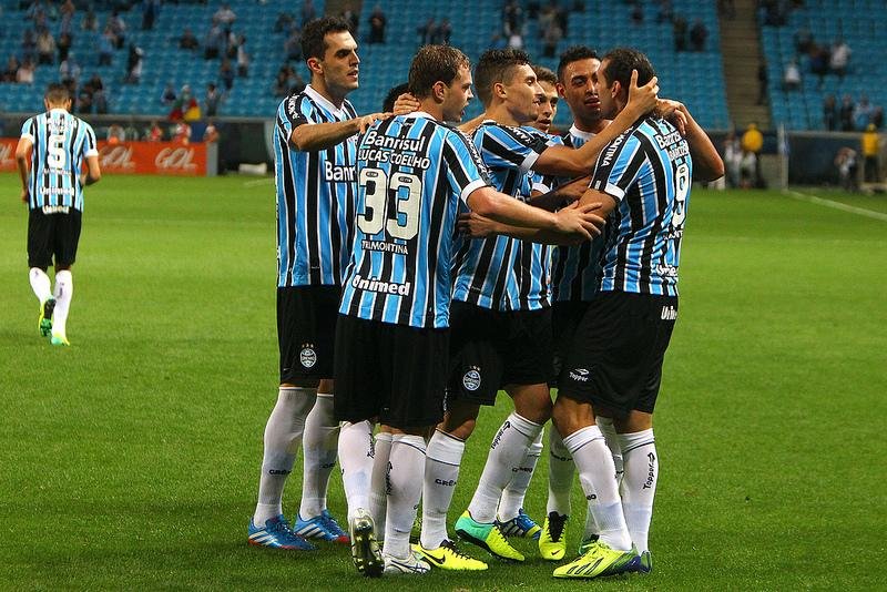 Gr&ecirc;mio volta a encarar o Corinthians nesta noite
