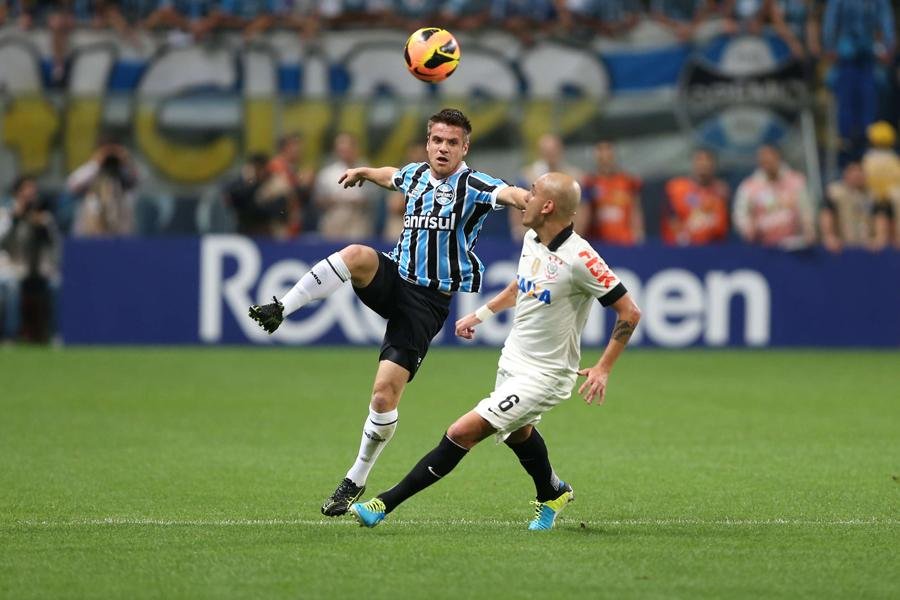Volante &eacute; titular absolutado no meio-campo tricolor
