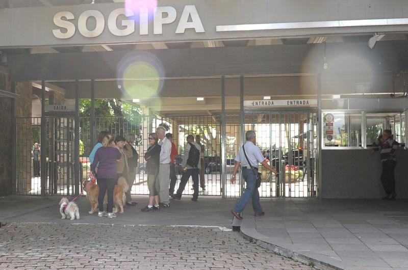 Clube permaneceu fechado nesta sexta-feira