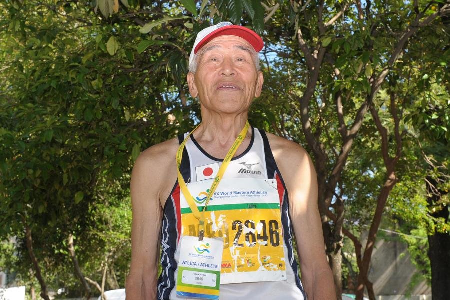 Sadao Tabira ganhou tr&ecirc;s medalhas de ouro em Porto Alegre, aos 80 anos