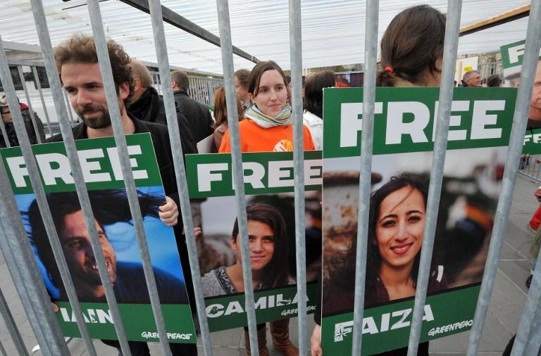 Manifesta&ccedil;&atilde;o em favor de ativistas mobilizou dezenas em Paris