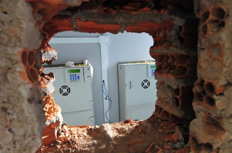 Ag&ecirc;ncia banc&aacute;ria na zona Norte de Porto Alegre sofreu tentativa de furto