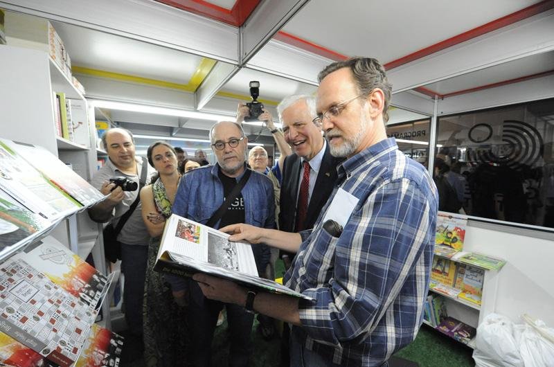 Banco de Livros lan&ccedil;ou uma campanha de doa&ccedil;&atilde;o de obras