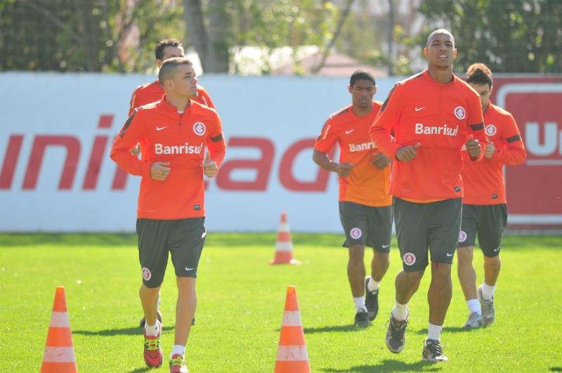 Zagueiro ser&aacute; o substituto de Juan contra o Furac&atilde;o