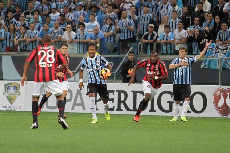 Gr&ecirc;mio precisa vencer por dois gols de diferen&ccedil;a