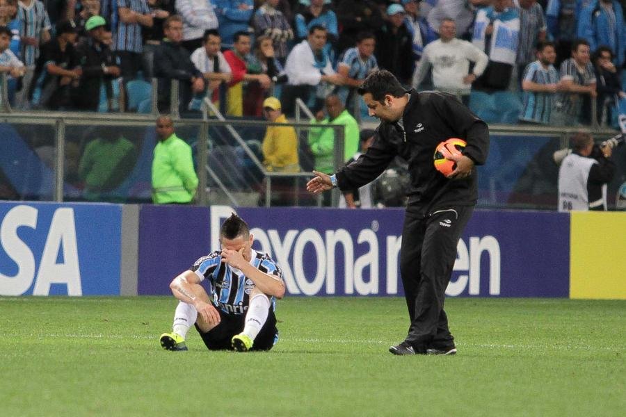 Par&aacute; projeta resposta r&aacute;pida do Gr&ecirc;mio ap&oacute;s elimina&ccedil;&atilde;o 