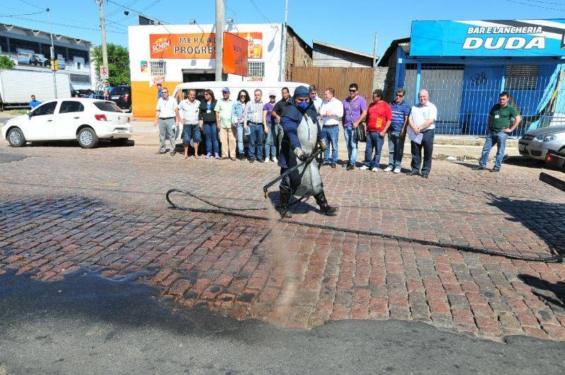 Capeamento come&ccedil;ou no bairro Humait&aacute;