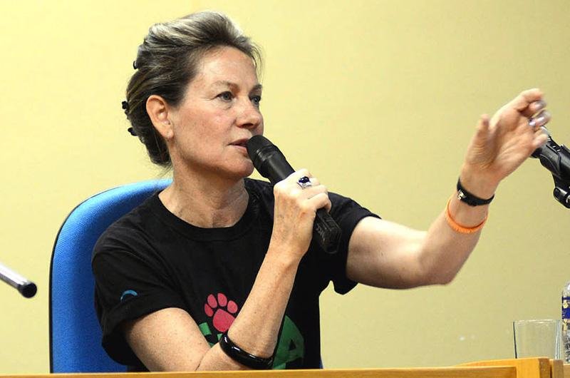 TJ suspende decis&atilde;o que afastava primeira-dama da Capital de secretaria