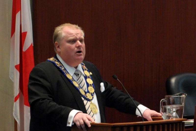 Material mostra Rob Ford amea&ccedil;ando matar algu&eacute;m, dias depois de assumir ter fumado crack
