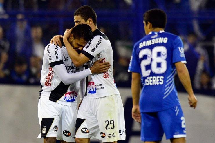 Vit&oacute;ria hist&oacute;rica sobre o Velez leva Ponte Preta &agrave; semifinal da Sul-Americana