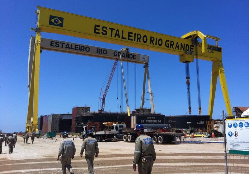 No final da manh&atilde;, presidente inaugura P-58 no Estaleiro da Quip