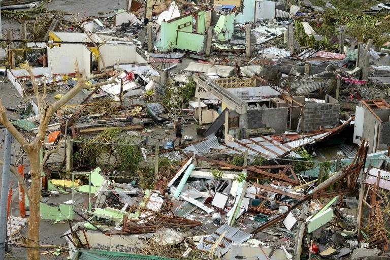Tuf&atilde;o Haiyan deixa ao menos 100 mortos nas Filipinas