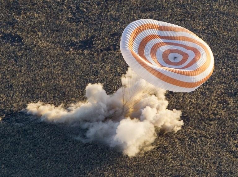 Tripula&ccedil;&atilde;o da ISS retorna &agrave; Terra com a tocha ol&iacute;mpica