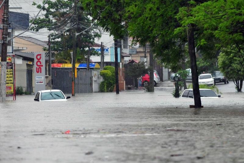 Chuva causou transtornos a zona Norte de Porto Alegre