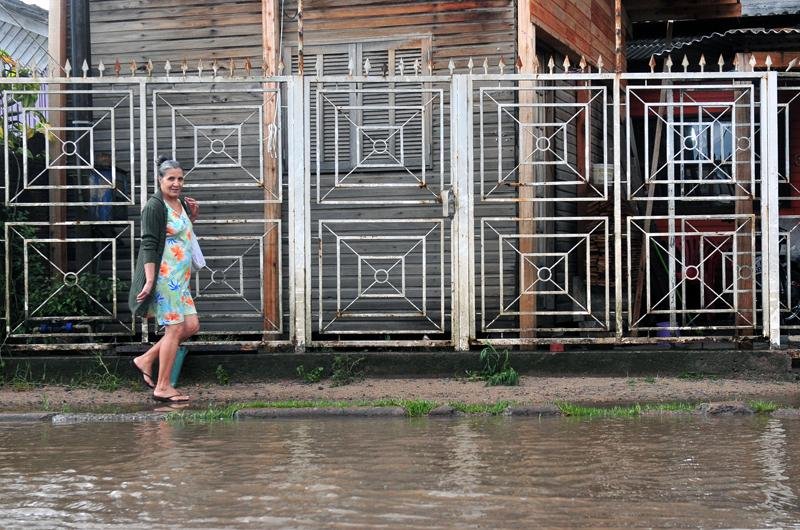 Moradores da Capital ainda enfrentam problemas decorrentes da chuva de ontem