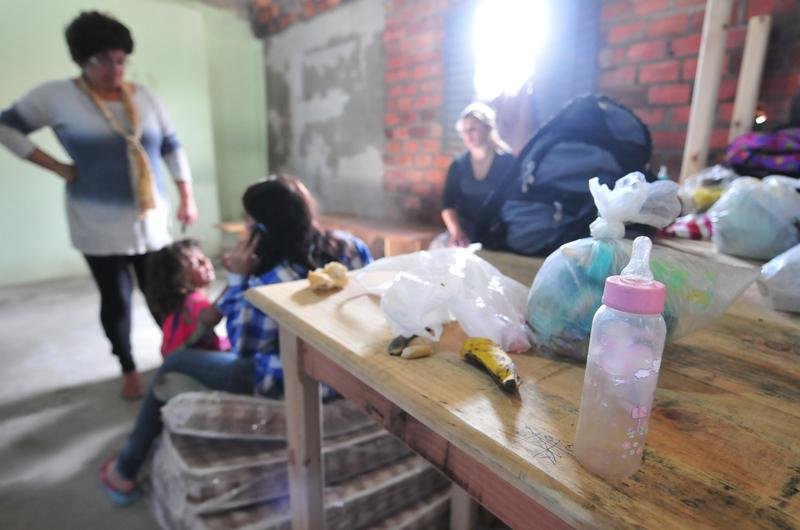 Moradores passaram a noite abrigados no bairro Sarandi