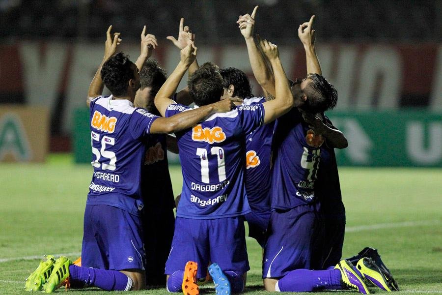 Equipe mineira faturou t&iacute;tulo ainda no vesti&aacute;rio, mas foi a campo coroar conquista na Bahia