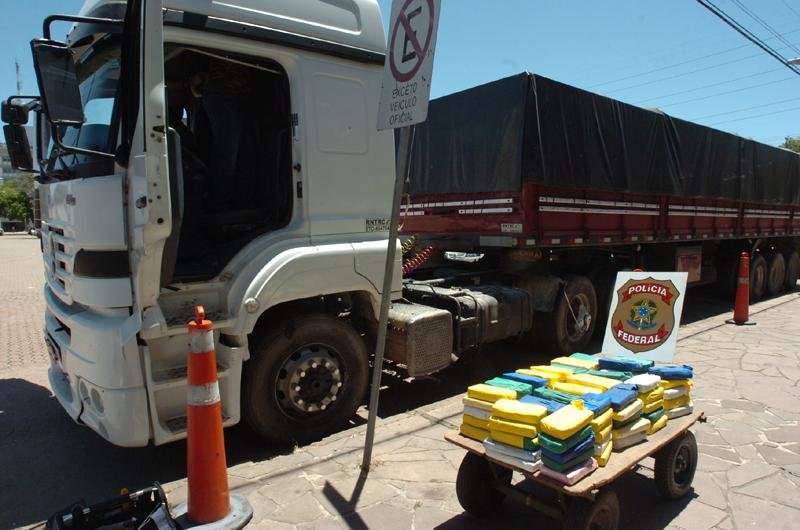 PF apreende 100 quilos de coca&iacute;na na BR 101 em Torres