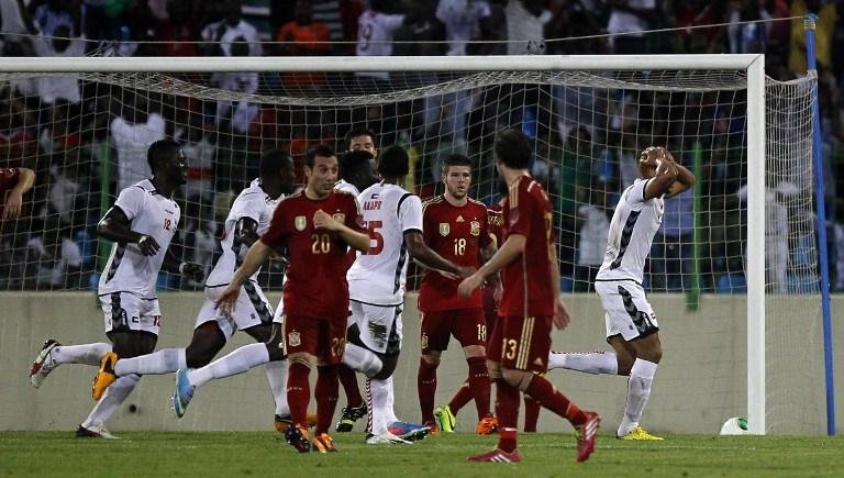 Espanha leva gol da Guin&eacute; Equatorial, mas vence amistoso