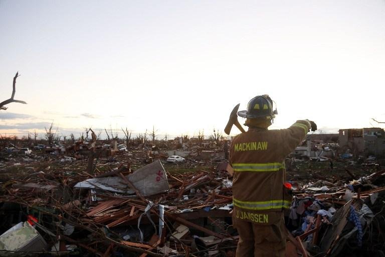 Tornados matam cinco na regi&atilde;o central dos Estados Unidos
