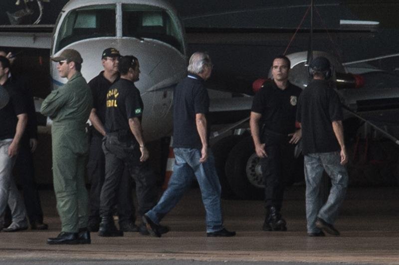 Dirceu, Genoino e Del&uacute;bio j&aacute; est&atilde;o no regime semiaberto