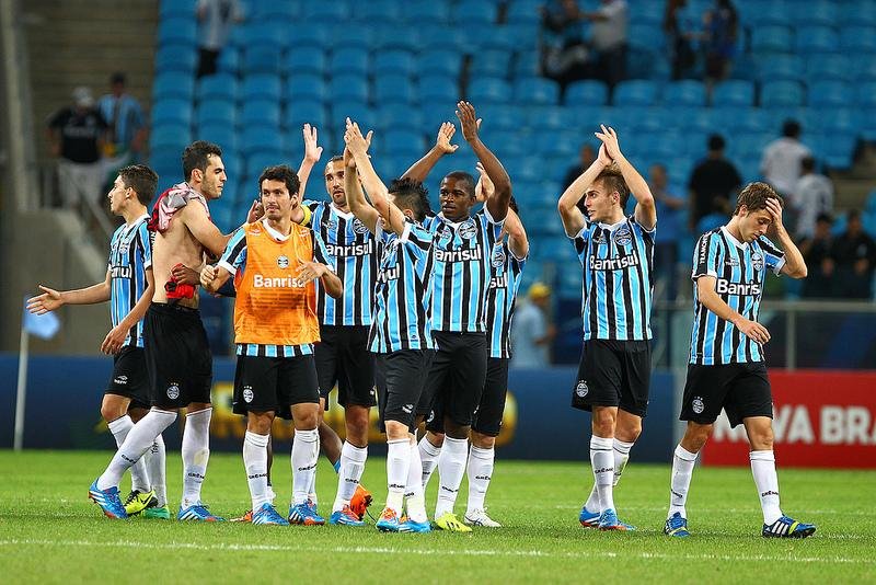 Gr&ecirc;mio projeta time alternativo no Gauch&atilde;o de 2014
