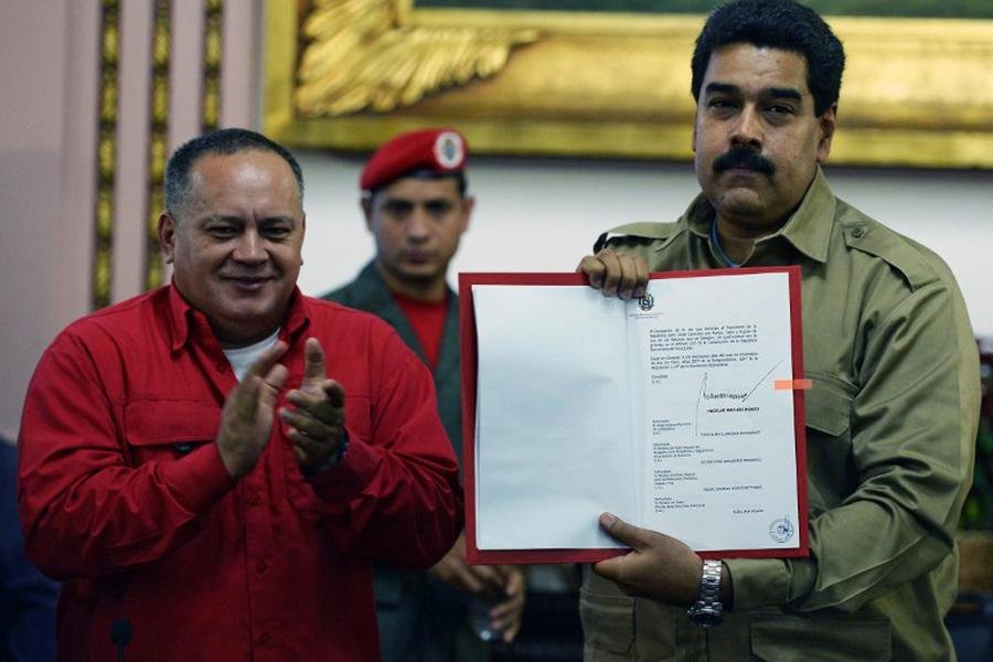 Assembleia aprova superpoderes para presidente da Venezuela