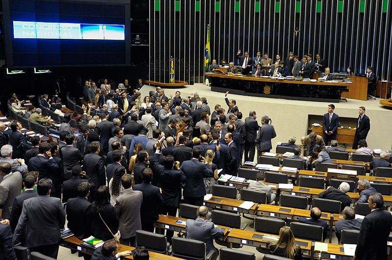 Senado aprova projeto da minirreforma eleitoral