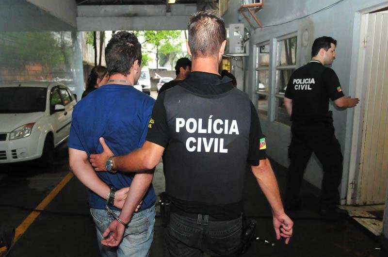 Megaopera&ccedil;&atilde;o prendeu 62 pessoas em ofensiva contra o tr&aacute;fico de drogas
