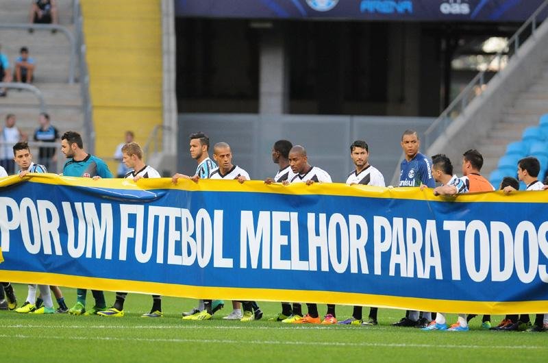 Grupo pede a redu&ccedil;&atilde;o no n&uacute;mero de jogos e maior transpar&ecirc;ncia na gest&atilde;o dos clubes
