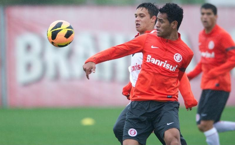 Zagueiro n&atilde;o enfrentar&aacute; o Coxa neste domingo