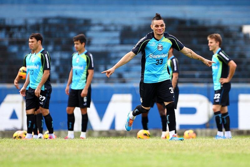 Gr&ecirc;mio enfrenta perigo duplo contra a Ponte Preta em Campinas