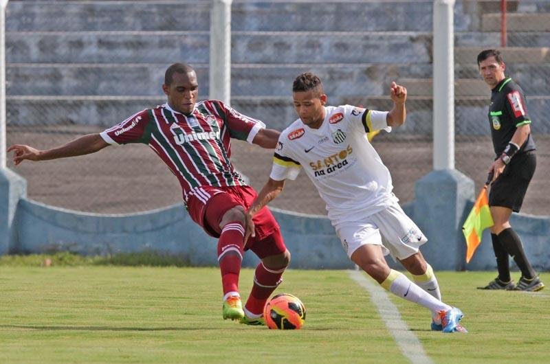 Fluminense perde para o Santos e fica em situa&ccedil;&atilde;o complicada