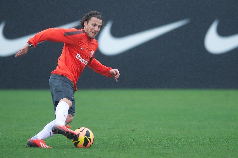 Forl&aacute;n desperta interesse do West Ham, diz jornal