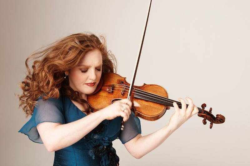 Rachel Barton Pine e o maestro uruguaio Nicol&aacute;s Pasquet encerram temporada da Ospa, &agrave;s 20h30min
