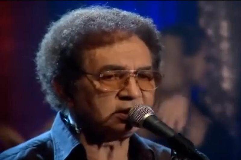 Cantor de 69 anos sentiu dores no peito e passou por v&aacute;rios exames