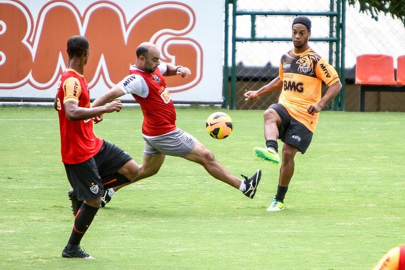 Depois de perder para o Inter em 2006, Ronaldinho ter&aacute; nova chance no Mundial