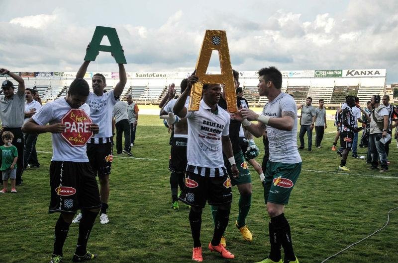Figueirense empata com Bragantino e volta &agrave; S&eacute;rie A